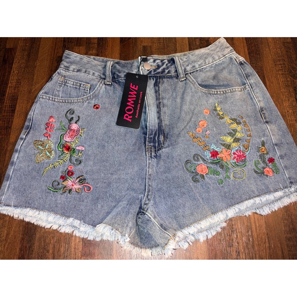 Romwe Womens Floral Embroidered Denim Shorts Light Wash Raw Hem Blue Size M US 6